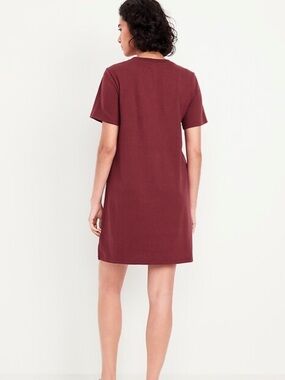 Old Navy Mini T-Shirt Dress in Burgundy